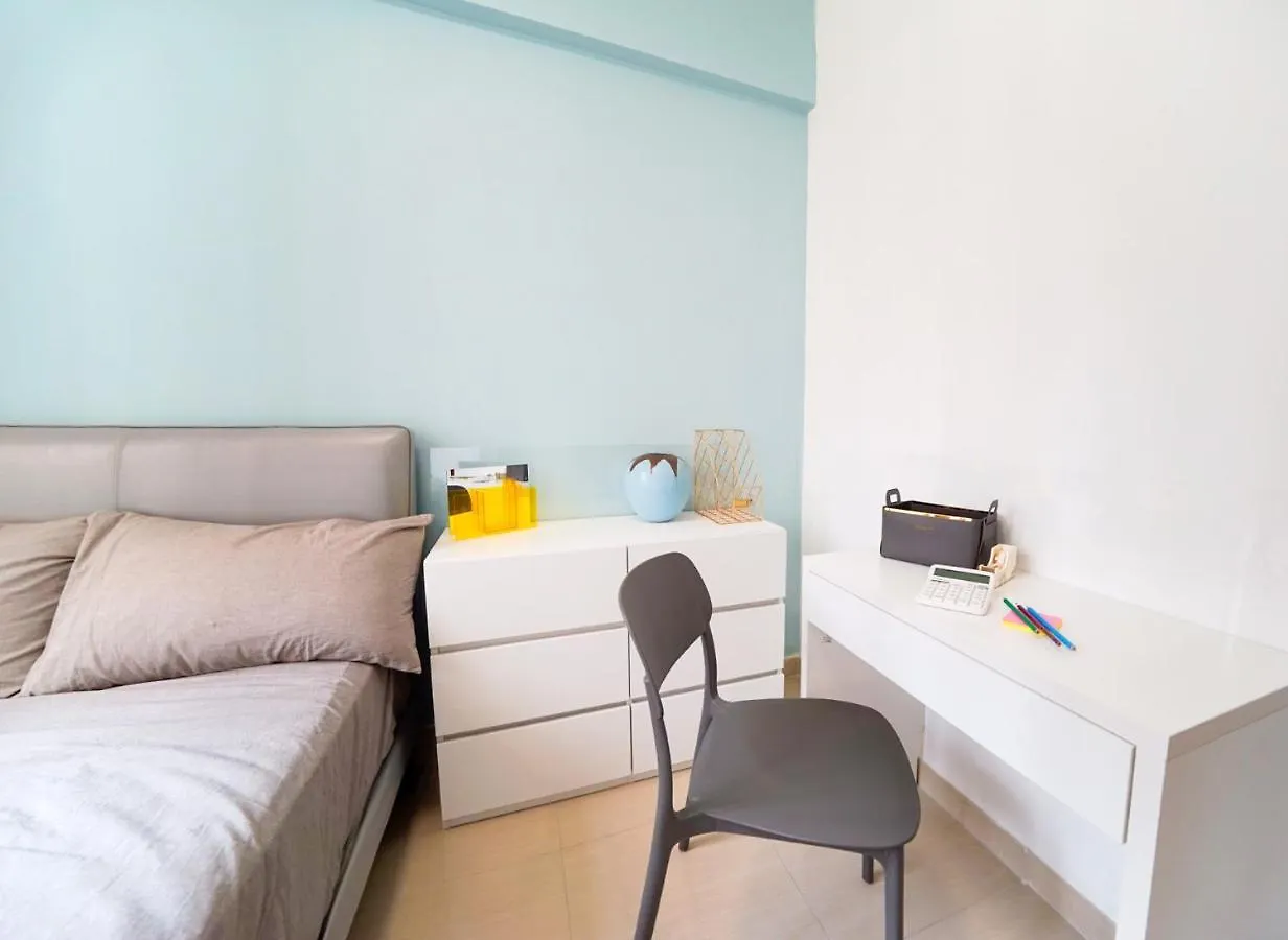 Coliving Space - Hennessy Road 113 Wan Chai Mtr Hong Kong China