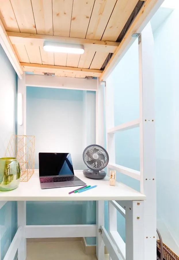 Coliving Space - Hennessy Road 113 Wan Chai Mtr Hong Kong Homestay