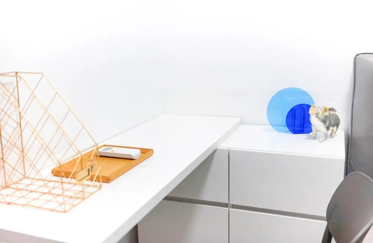 Coliving Space - Hennessy Road 113 Wan Chai Mtr Hong Kong Homestay