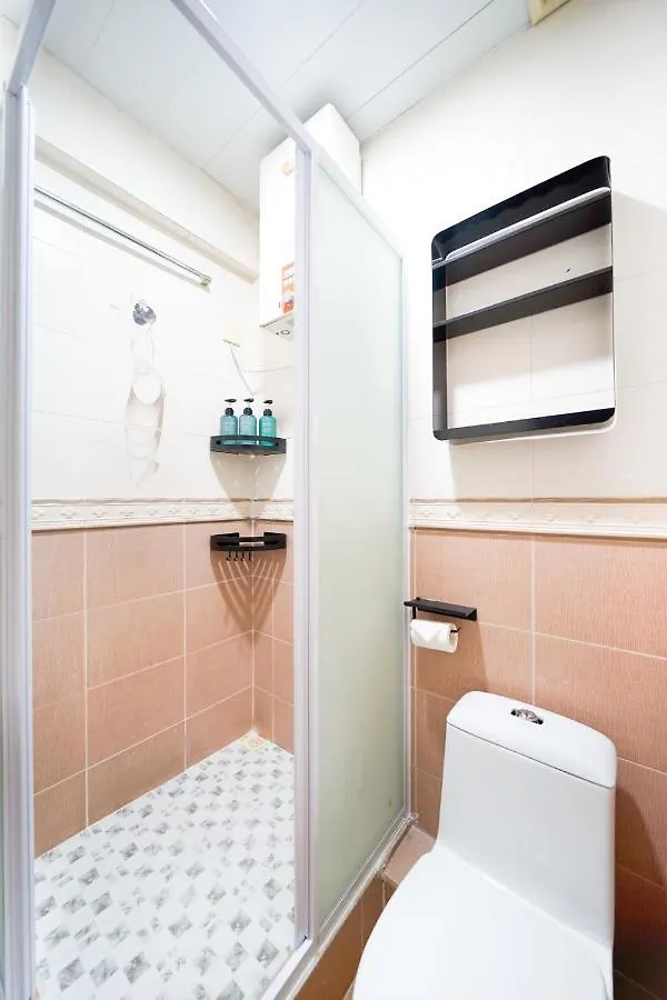 Coliving Space - Hennessy Road 113 Wan Chai Mtr Hong Kong China