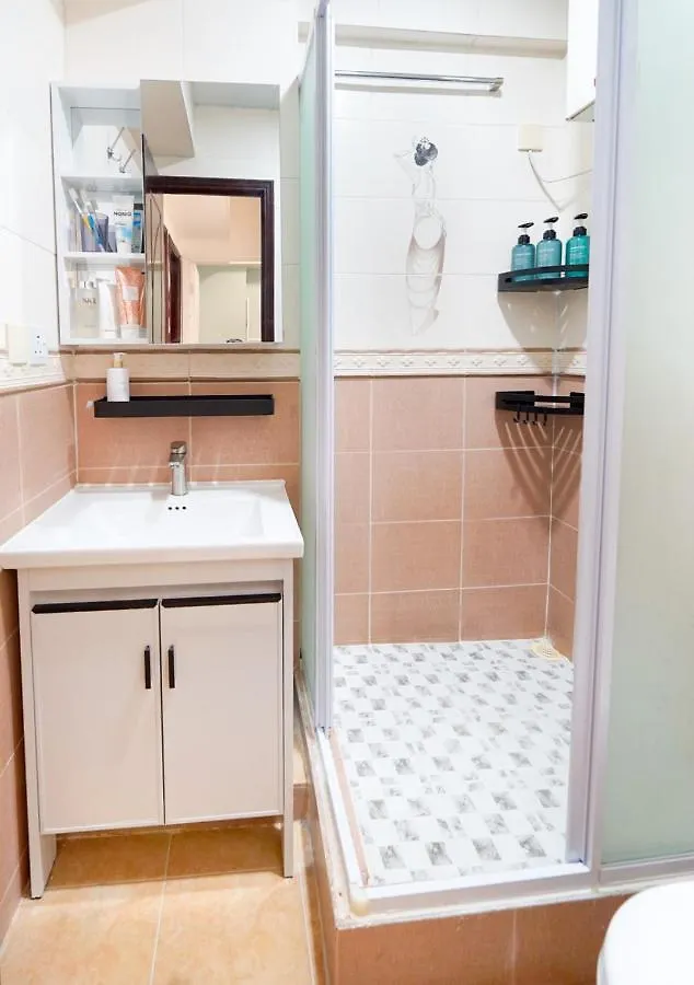 Coliving Space - Hennessy Road 113 Wan Chai Mtr Hong Kong